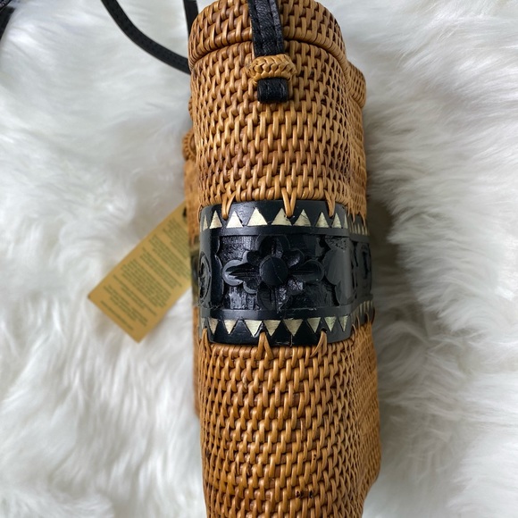 NWT DEWI hand Woven Rattan Carved Wood Balinese Tote Bag Handbag - Picture 5 of 11